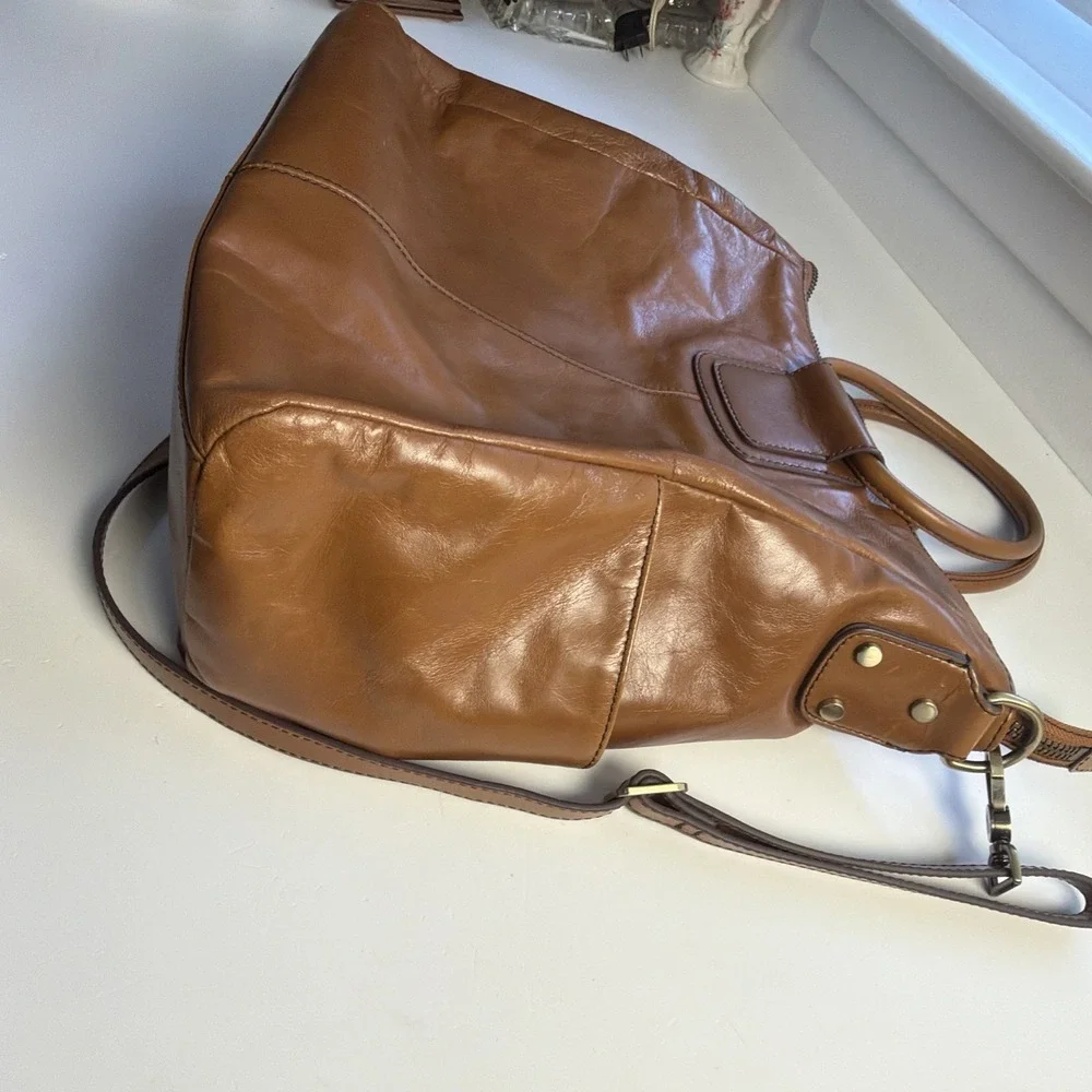 Hobo‎ Int'l Toffee Leather Sheila Med-lg Shoulder Crossbody Bag